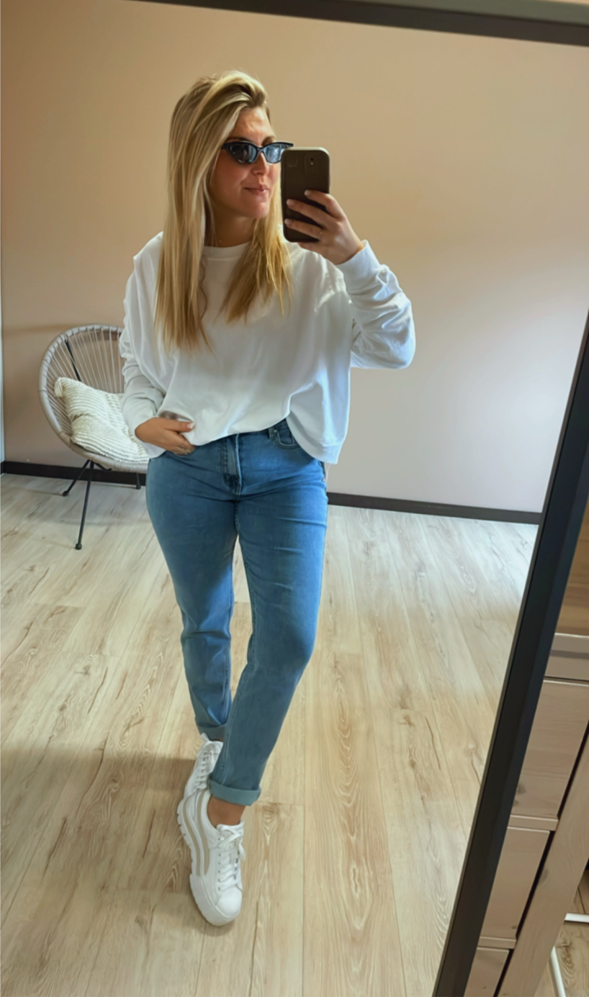 Long sleeve white