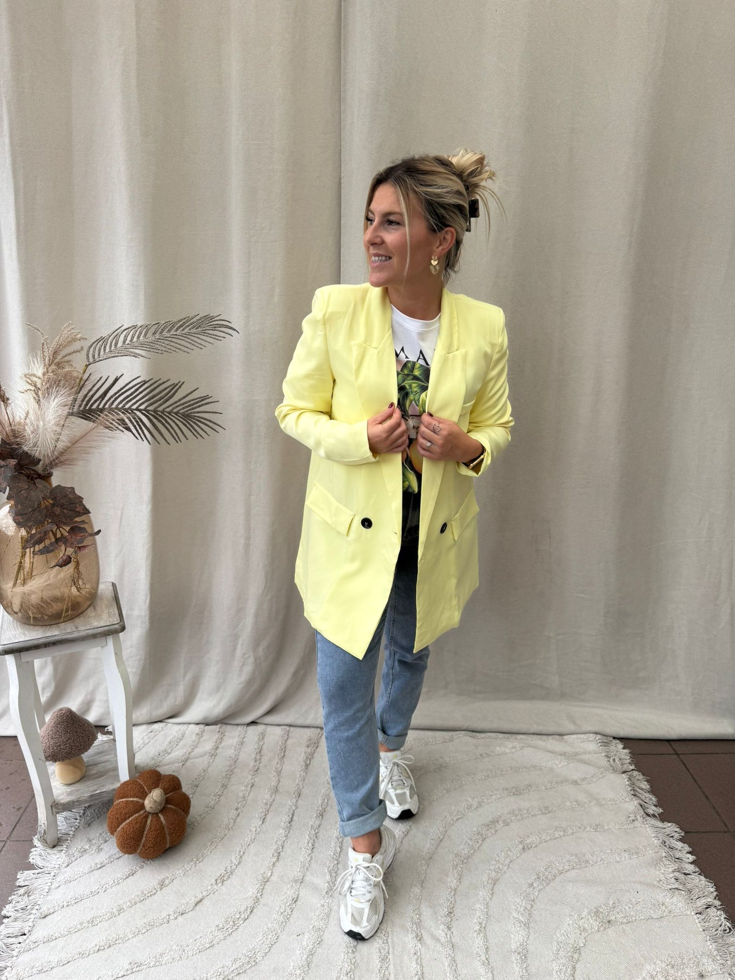 Classy blazer yellow