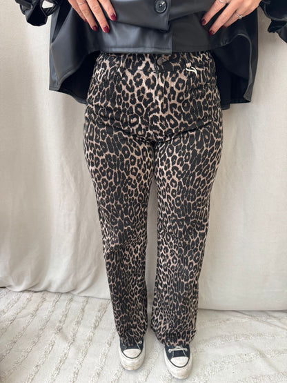 Leopard jeans
