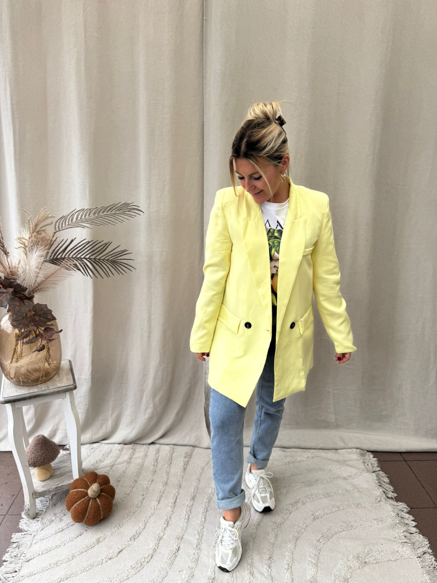 Classy blazer yellow